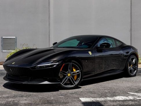 Used 2022 Ferrari Roma RWD image 42