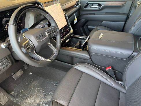 New 2026 GMC Yukon XL Denali w/ Denali Reserve Package RWD image 10