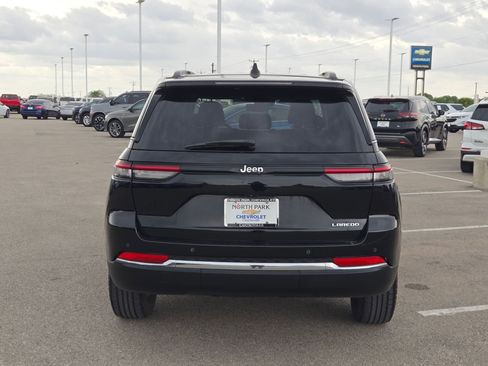 Used 2023 Jeep Grand Cherokee Laredo w/ Luxury Tech Group I image 4