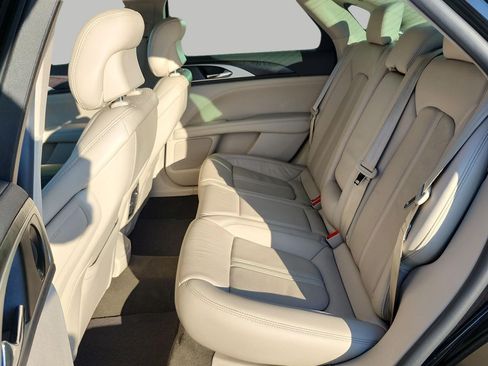 Used 2019 Lincoln MKZ Reserve FWD image 13