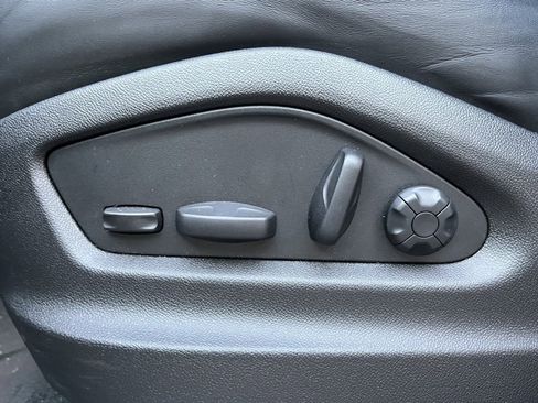 Used 2023 Porsche Cayenne image 12