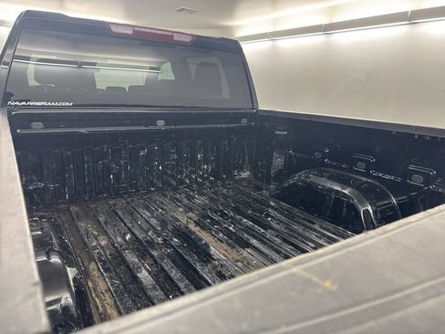Used 2026 Chevrolet Silverado 1500 Custom w/ LPO, Dark Essentials Package RWD image 12