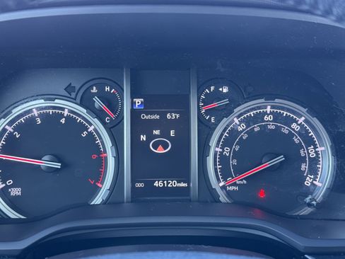 Used 2022 Toyota 4Runner TRD Off-Road Premium image 10