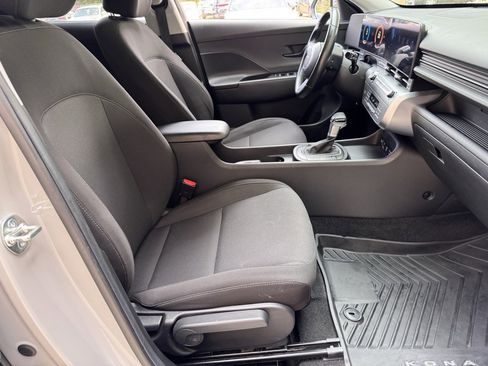 Certified 2024 Hyundai Kona SEL image 17