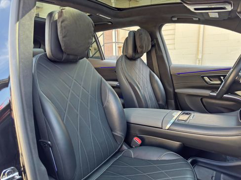 Used 2023 Mercedes-Benz EQS 580 4MATIC SUV w/ Exclusive Trim Package image 48