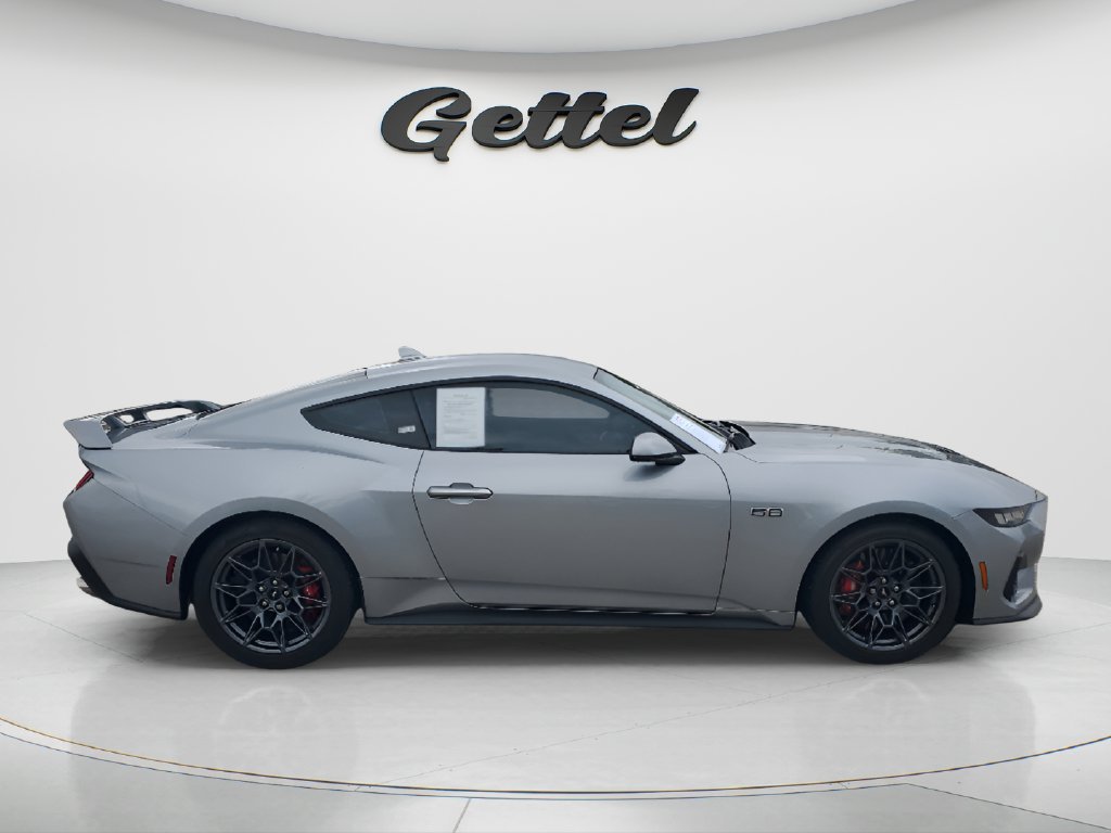 Used 2025 Ford Mustang GT Premium w/ GT Performance Package RWD image 3