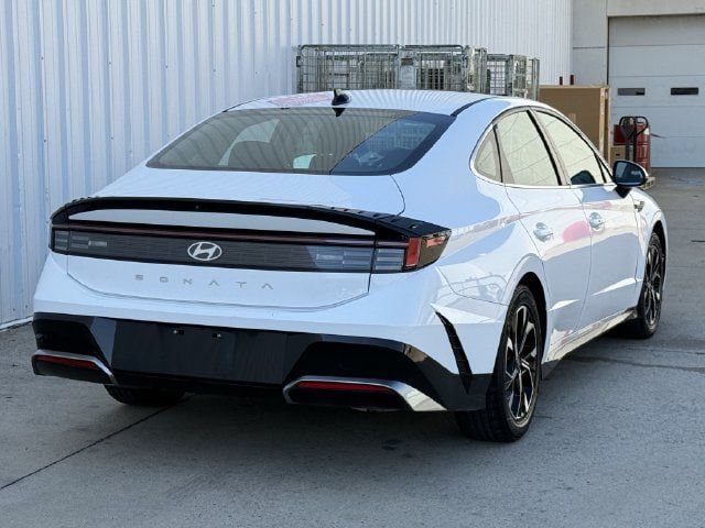 Used 2024 Hyundai Sonata SEL FWD image 4