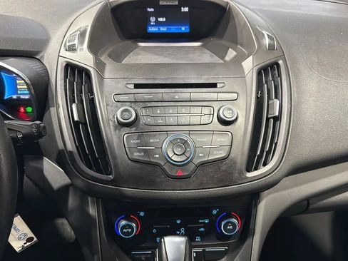 Used 2017 Ford C-MAX Energi SE image 18