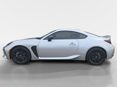 Used 2022 Toyota GR86 Premium RWD image 2