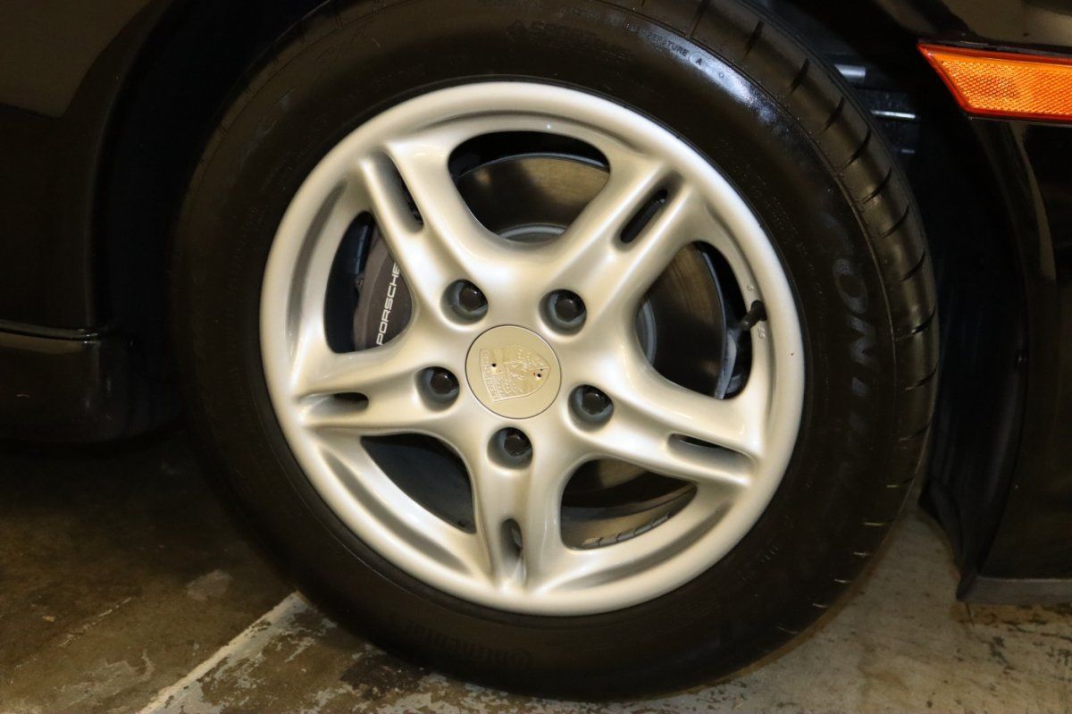 Used 2004 Porsche Boxster RWD image 33