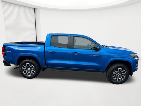 Used 2023 Chevrolet Colorado Z71 w/ Z71 Convenience Package 2 AWD/4WD image 4