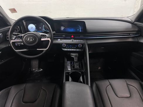 Used 2023 Hyundai Elantra Limited FWD image 14