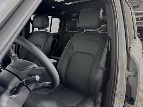 New 2026 Land Rover Defender 110 X-Dynamic SE AWD/4WD image 10