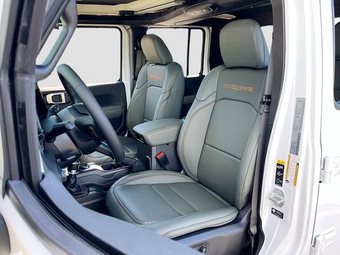 New 2026 Jeep Gladiator Mojave AWD/4WD image 21