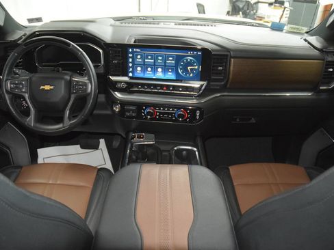 Used 2024 Chevrolet Silverado 1500 High Country AWD/4WD image 33