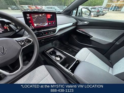 Certified 2023 Volkswagen ID.4 Pro AWD/4WD image 32