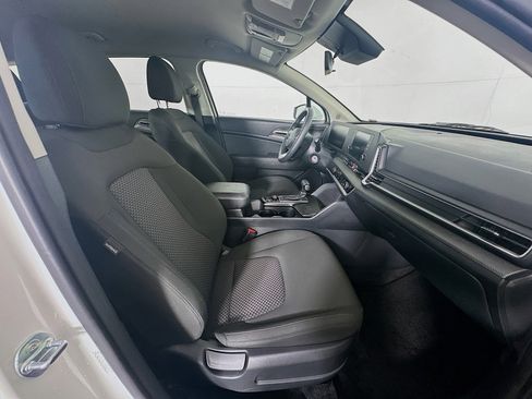 Used 2024 Kia Sportage LX image 30