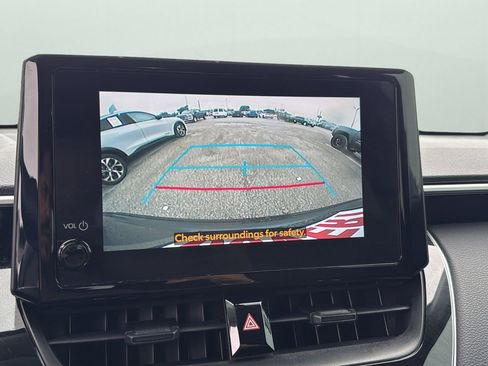 Used 2024 Toyota Corolla Cross LE w/ Moonroof Package AWD/4WD image 18