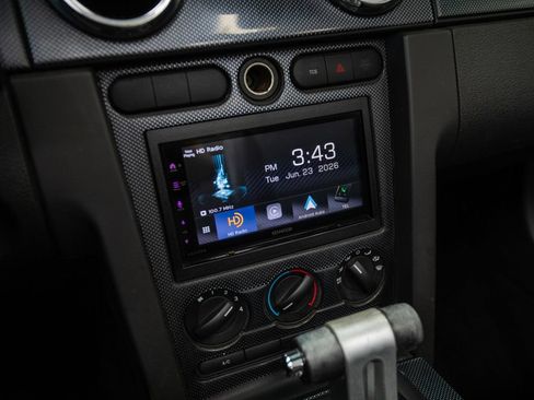 Used 2005 Ford Mustang GT RWD image 23