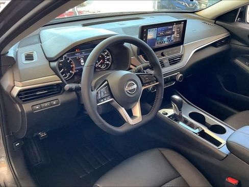 New 2026 Nissan Altima 2.5 SR FWD image 5