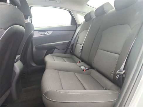 Used 2021 Kia Forte LXS image 19