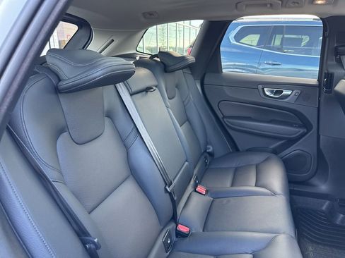 Used 2024 Volvo XC60 B5 Plus image 25