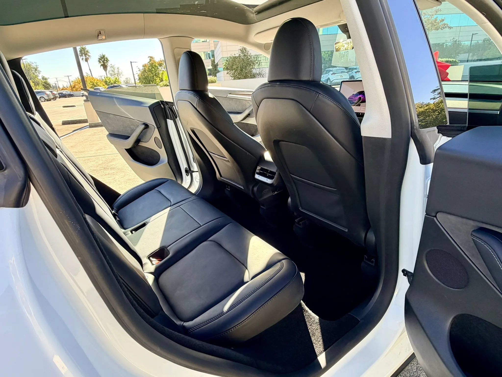 Used 2024 Tesla Model Y Performance AWD/4WD image 28