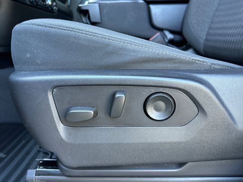 Used 2023 GMC Sierra 1500 Elevation image 12