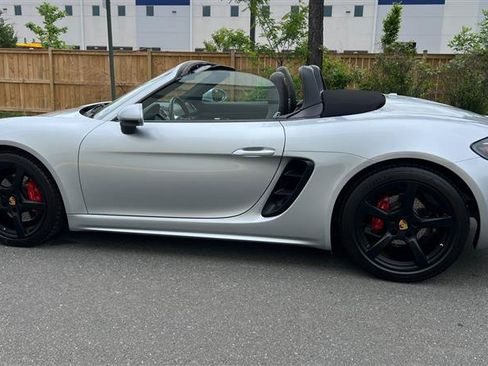 Used 2018 Porsche 718 Boxster RWD image 64