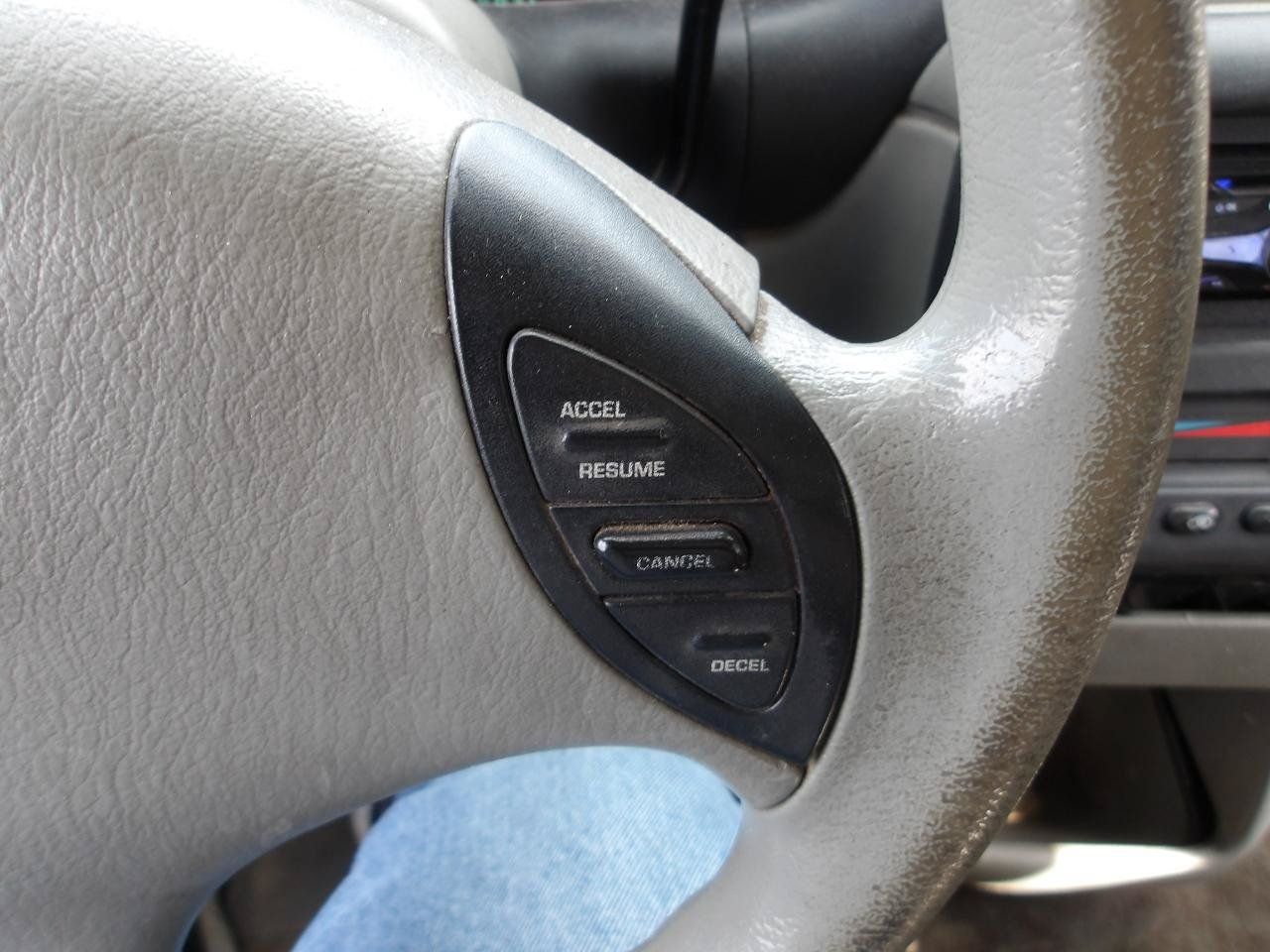 Used 1999 Plymouth Voyager FWD image 15