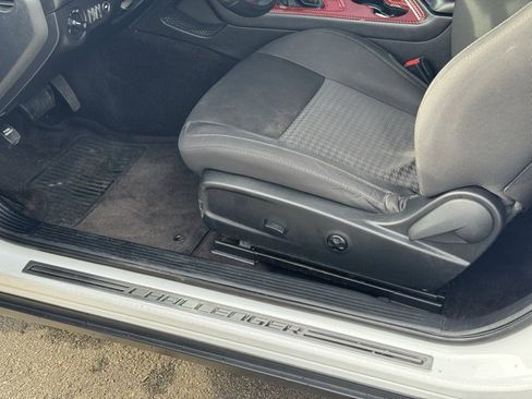 Used 2019 Dodge Challenger R/T w/ Driver Convenience Group image 14