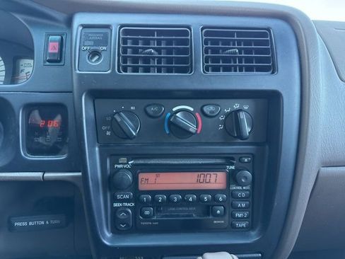 Used 2003 Toyota Tacoma 4x4 Xtracab V6 image 24