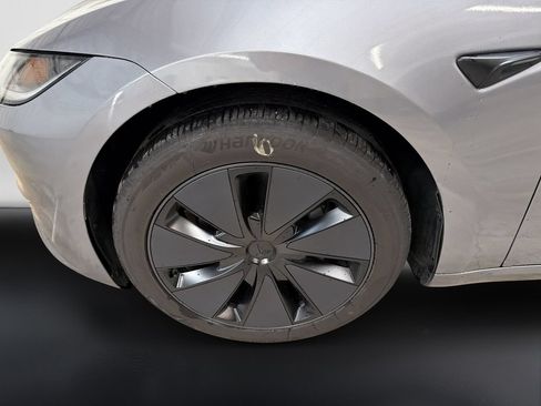 Used 2025 Tesla Model 3 Long Range RWD image 9