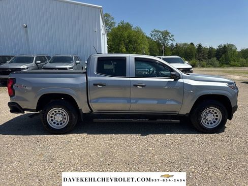 Used 2025 Chevrolet Colorado W/T AWD/4WD image 6