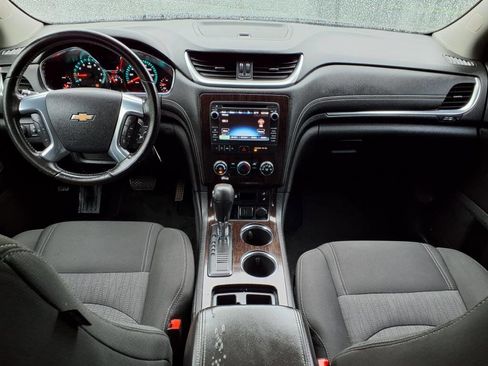Used 2015 Chevrolet Traverse LT w/ Style and Technology Package image 12
