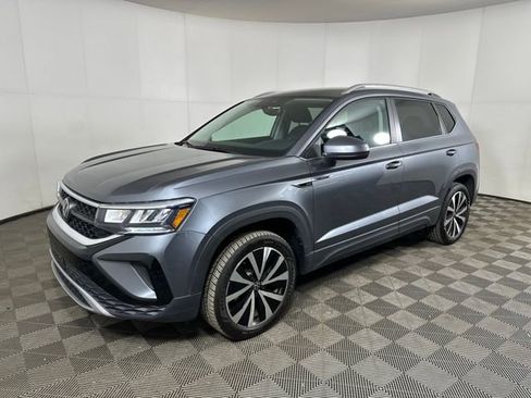 Used 2023 Volkswagen Taos SE image 7