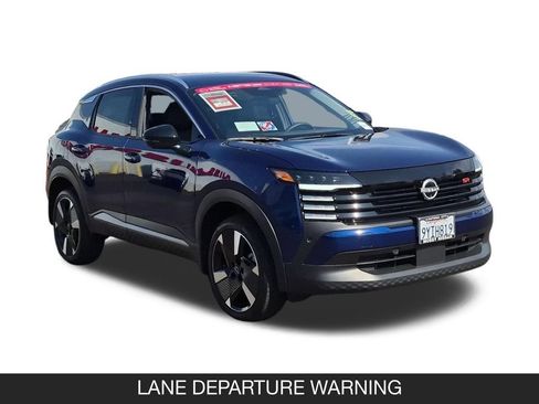 Used 2026 Nissan Kicks SR FWD image 2