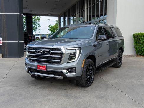 New 2026 GMC Yukon XL Elevation w/ Elevation Premium Package AWD/4WD image 3