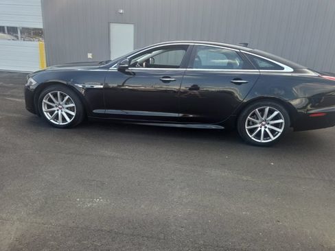 Used 2018 Jaguar XJ R-Sport AWD/4WD image 8