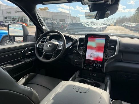 New 2025 RAM 2500 Laramie image 30