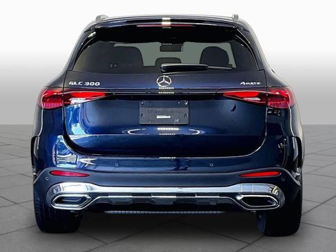Used 2023 Mercedes-Benz GLC 300 4MATIC image 5