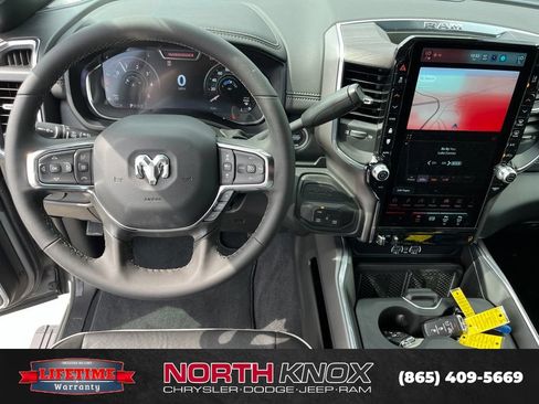 New 2026 RAM 2500 Laramie AWD/4WD image 7