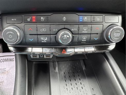 Used 2025 Dodge Durango R/T AWD/4WD image 27