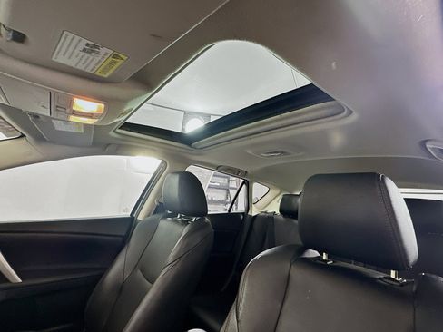 Used 2012 MAZDA MAZDA3 i Grand Touring w/ Tech Pkg FWD image 24
