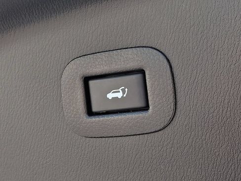 Used 2024 INFINITI QX80 Sensory w/ All-Season Package AWD/4WD image 31