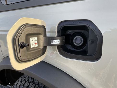 New 2025 Ford Bronco Badlands AWD/4WD image 16