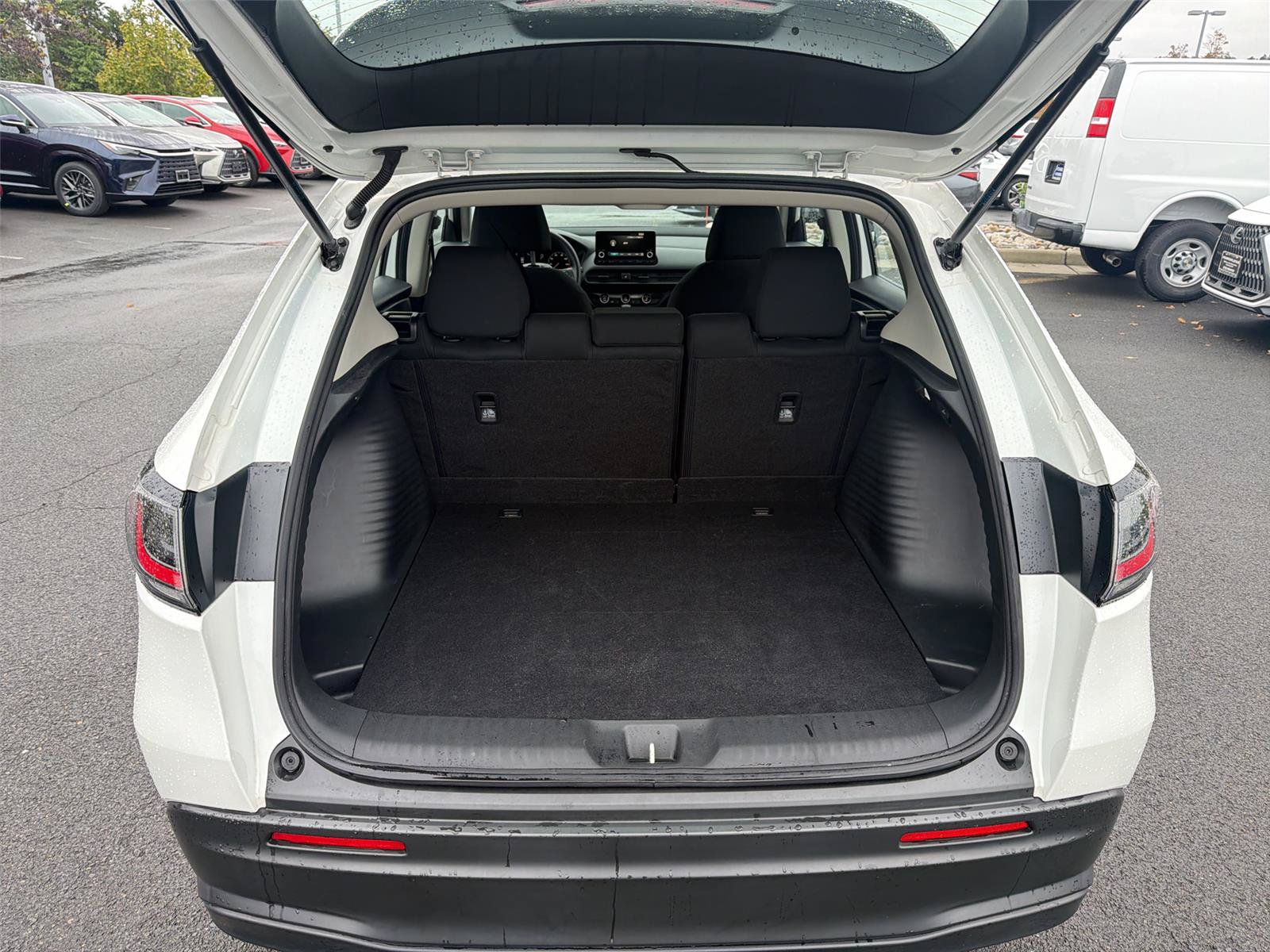 Certified 2024 Honda HR-V LX image 28