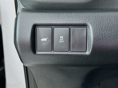 Used 2023 Honda Pilot Touring image 10