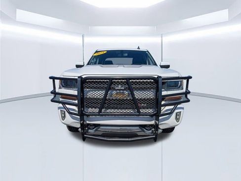 Used 2018 Chevrolet Silverado 1500 LT w/ All Star Edition image 9