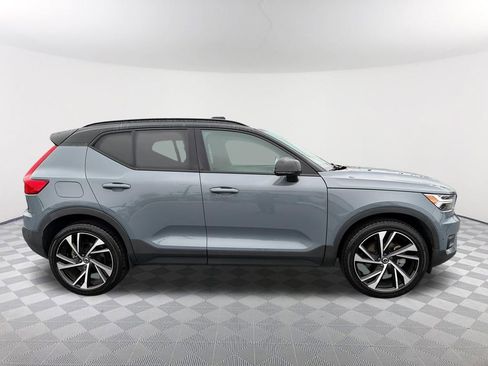Used 2022 Volvo XC40 T5 R-Design w/ Advanced Package image 4